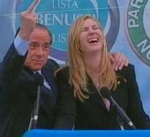 Veronica Lario chiede il divorzio al premier Silvio Berlusconi 4