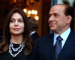 Veronica Lario chiede il divorzio al premier Silvio Berlusconi