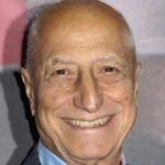 Bisogna smentire la notizia su Pippo Franco morto oggi